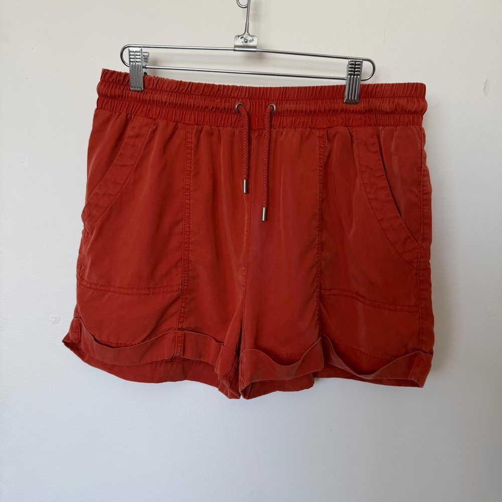 Women's Universal Thread Orange Stretchy and Comfortable Casual Shorts